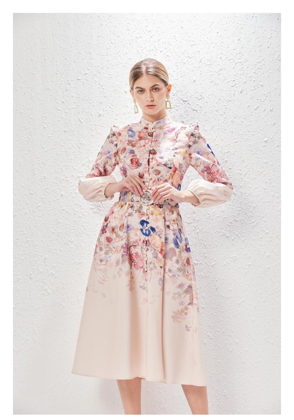 Vestido Bardot beige floreado