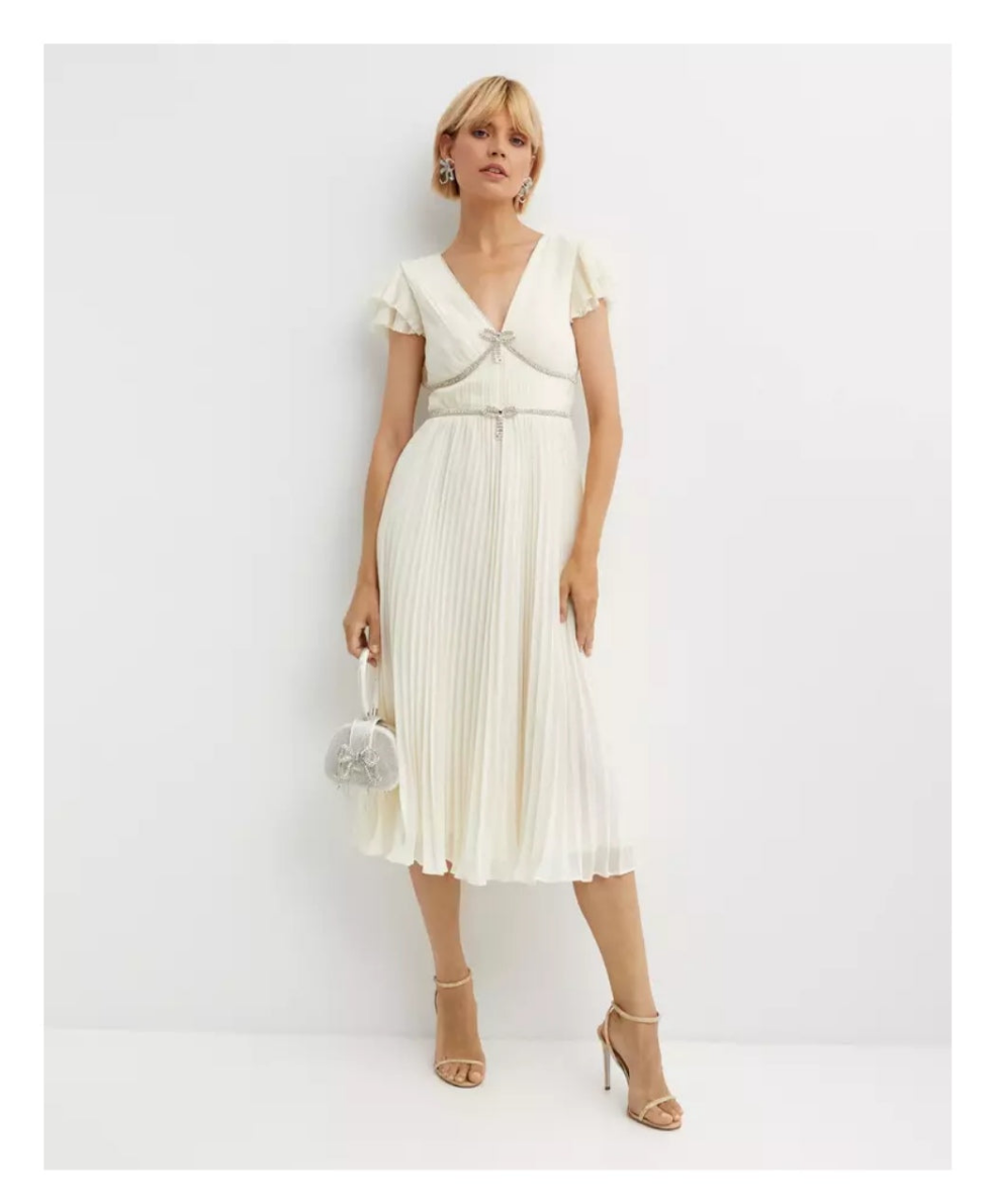 Vestido midi plisado hueso