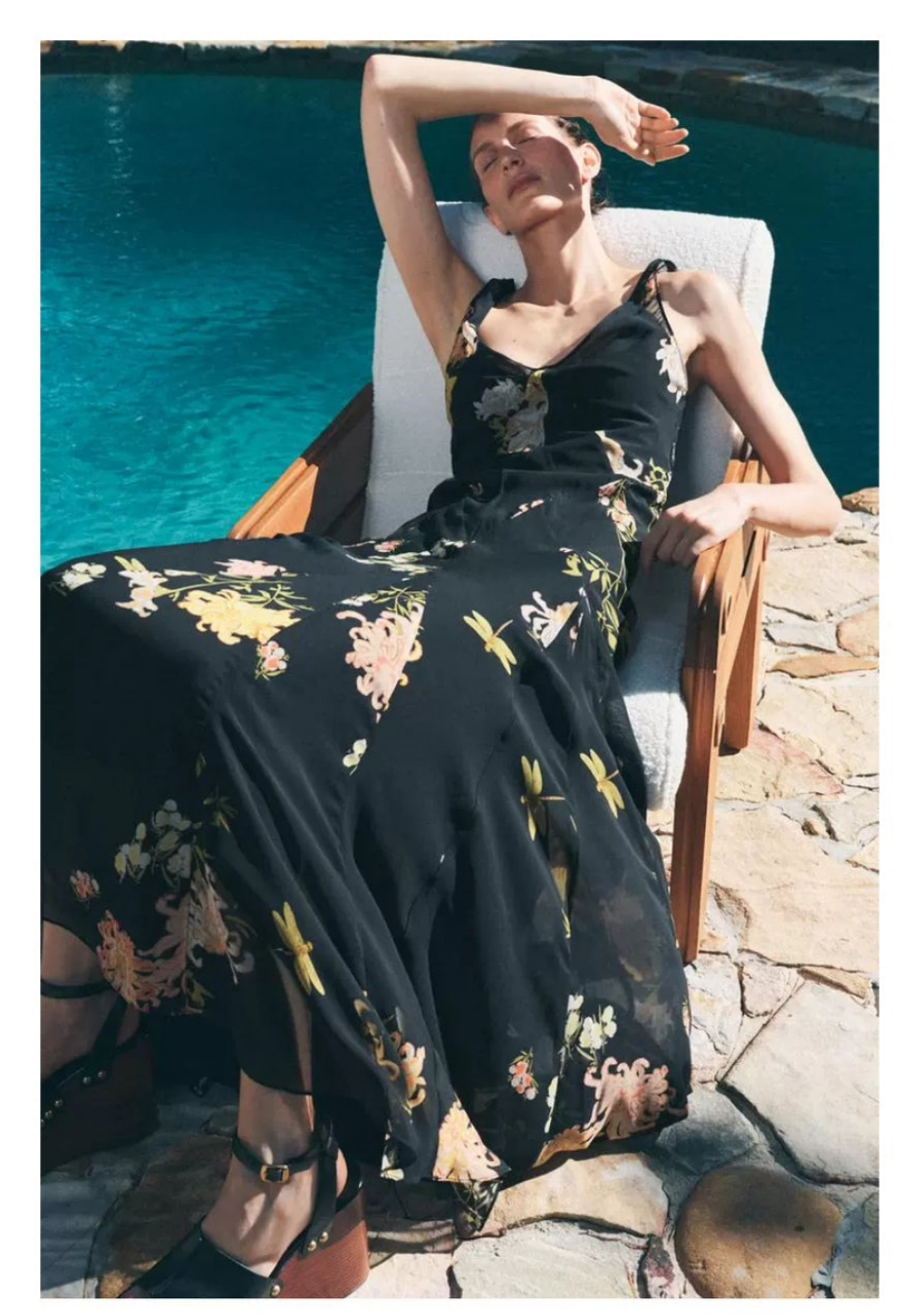Vestido negro floreado gasa