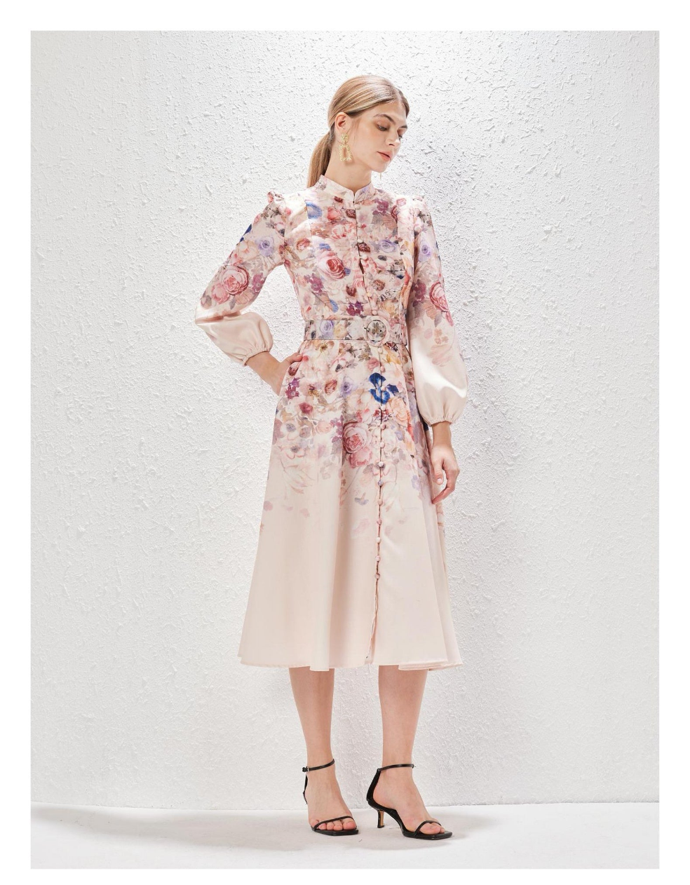 Vestido Bardot beige floreado