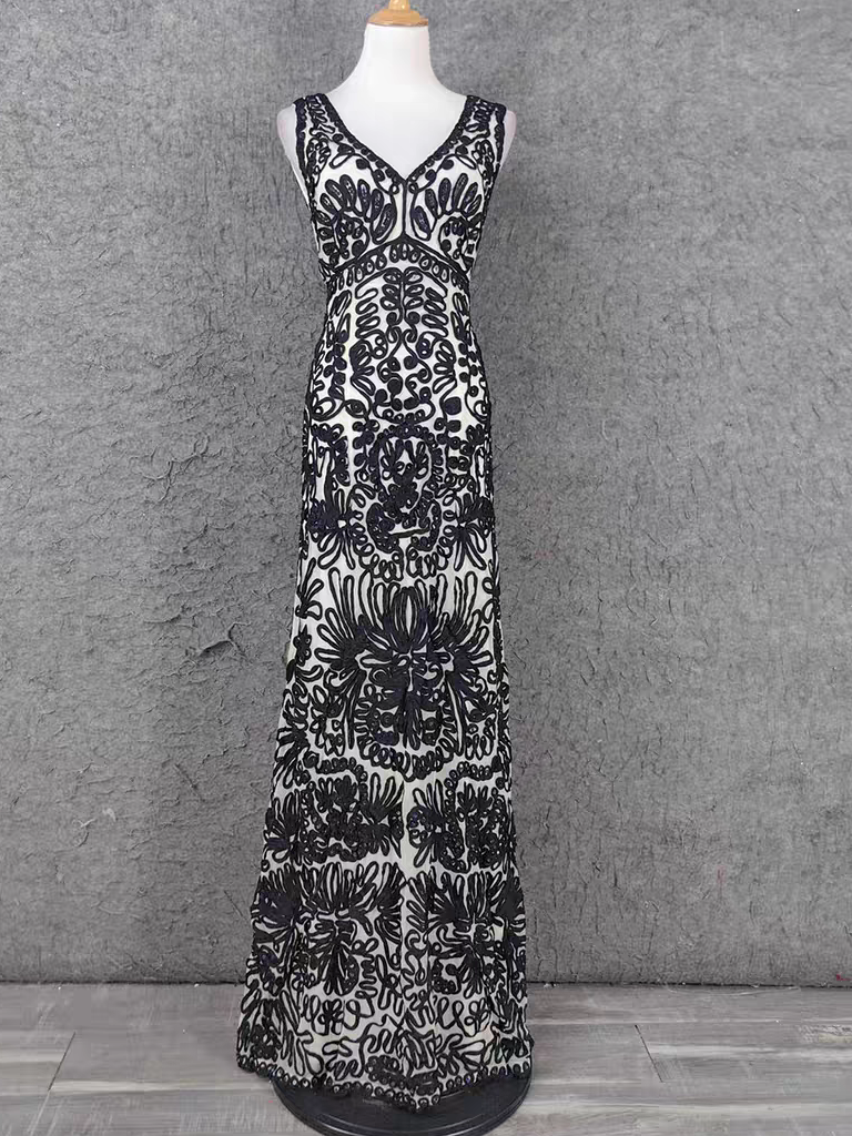 Vestido español blanco con negro