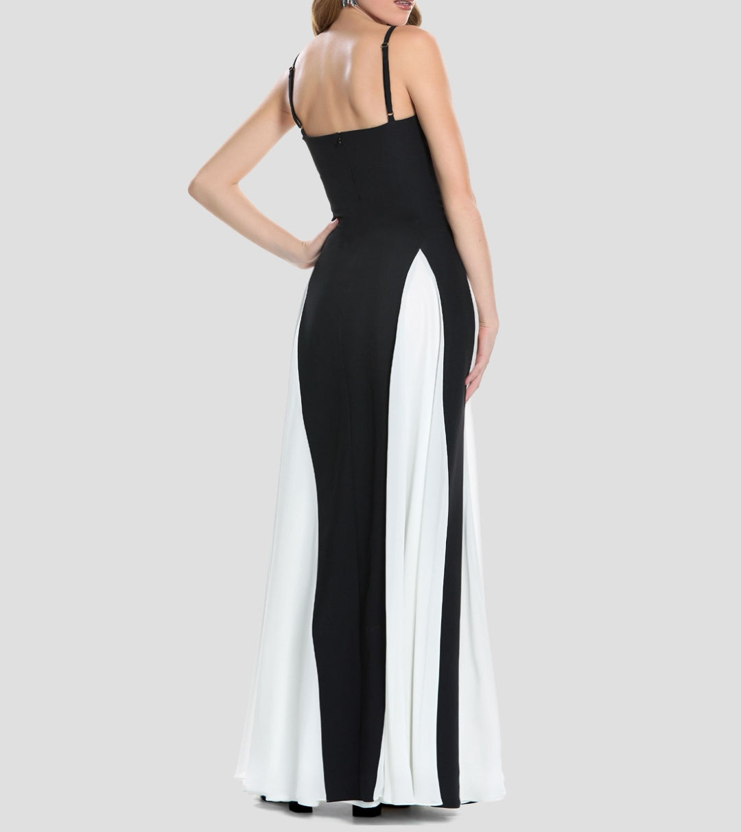 Vestido negro con blanco tirantes