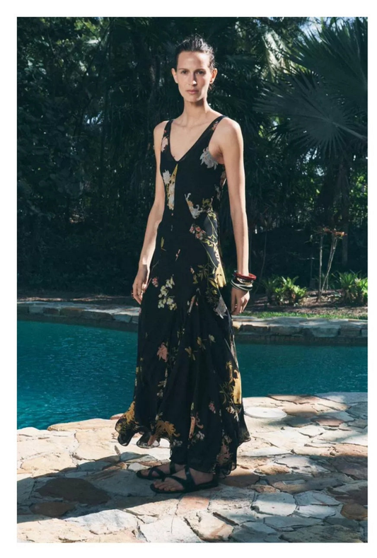 Vestido negro floreado gasa