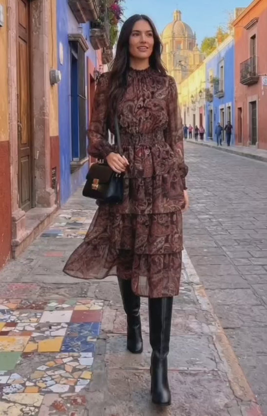 Vestido café estampado midi