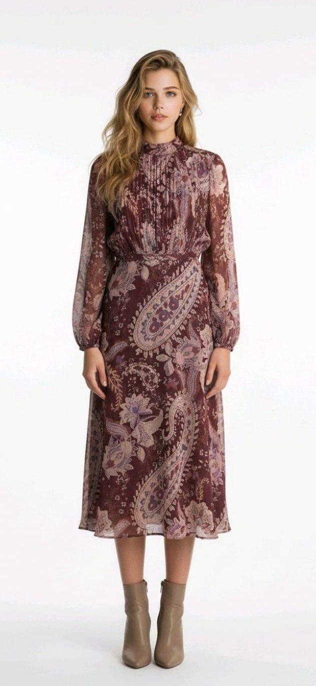 Vestido plisado tinto estampado