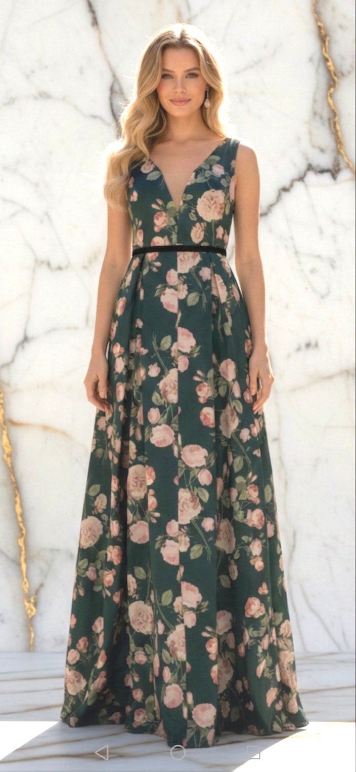 Vestido verde con estampado floral rosas