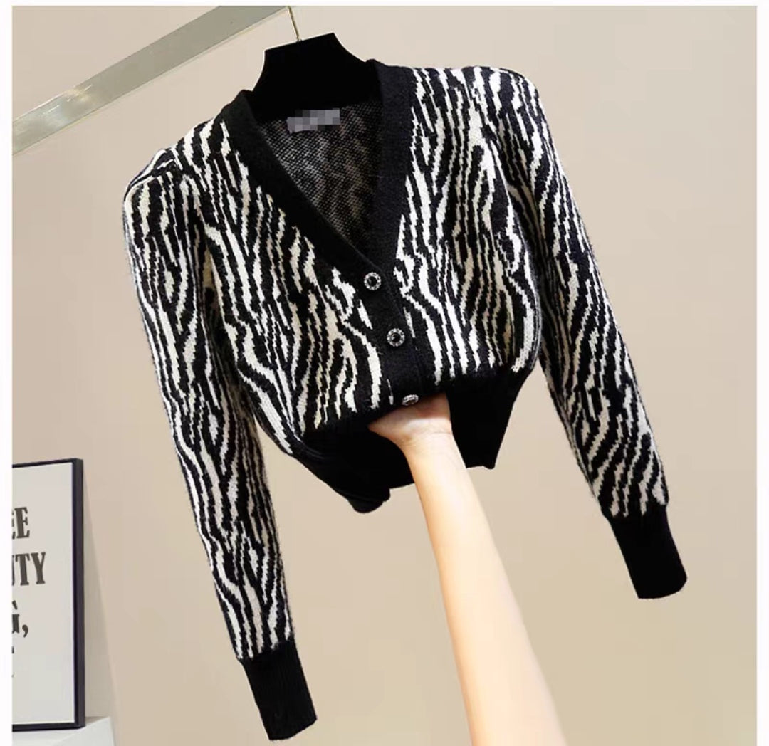 Sweter zebra