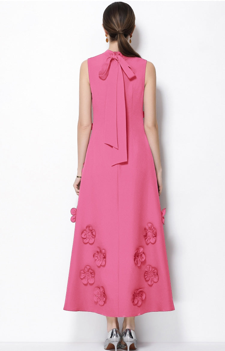 Vestido rosa con flores integradas