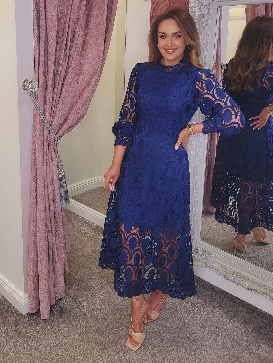 Vestido gipiur azul rey