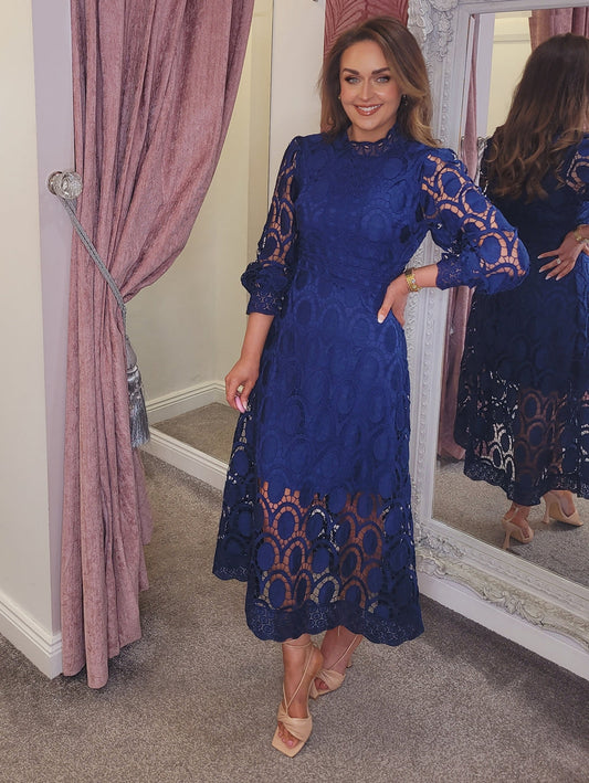 Vestido gipiur azul rey