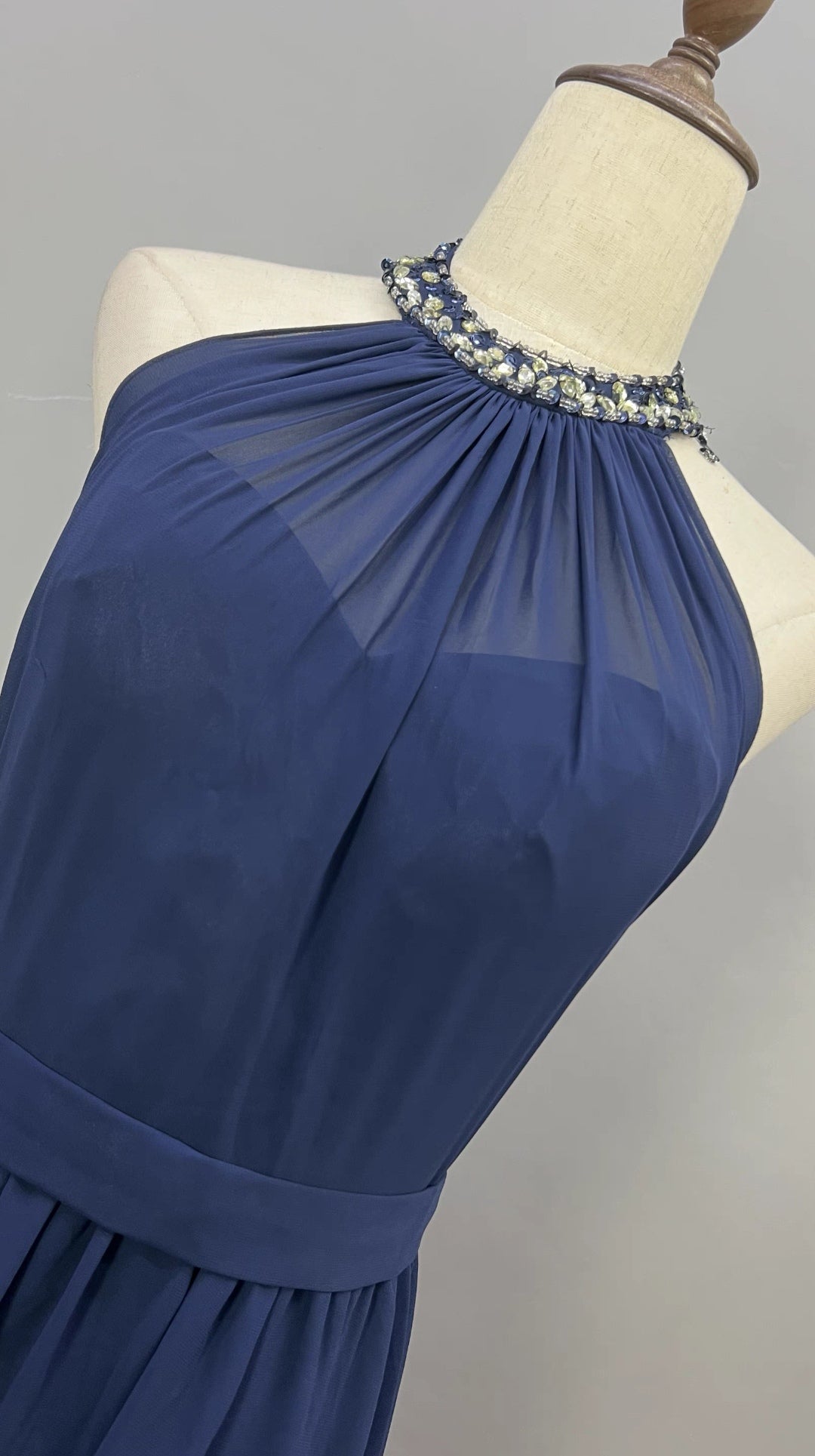 Vestido halter azul marino