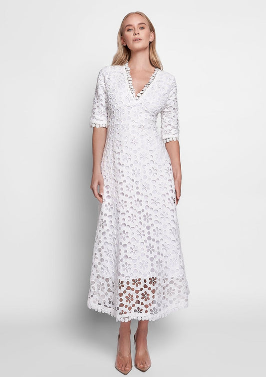 Vestido blanco, manga 3/4
