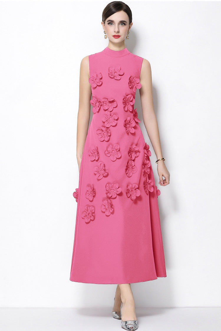 Vestido rosa con flores integradas