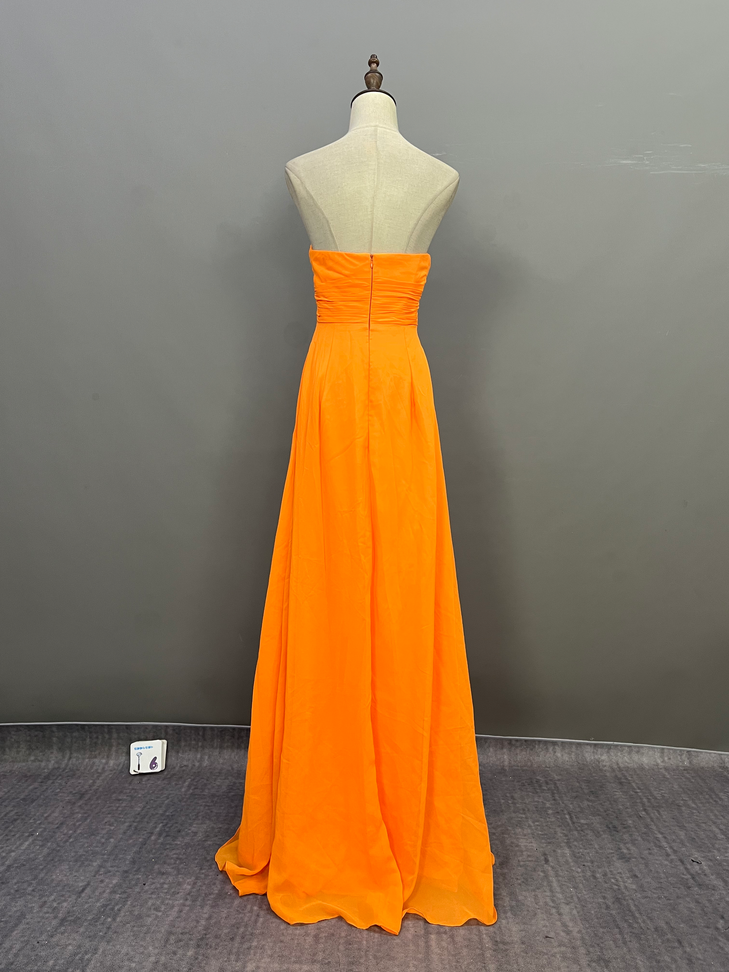 Vestido mandarina largo, straples