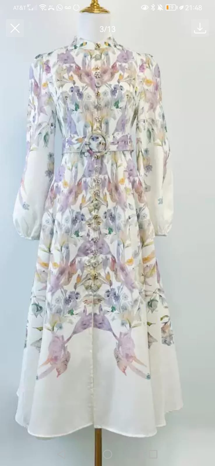 Vestido blanco con flores pastel