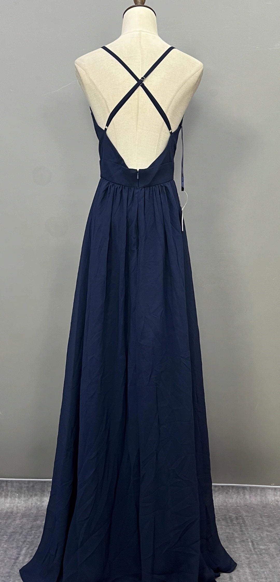 Vestido azul marino escote pronunciado